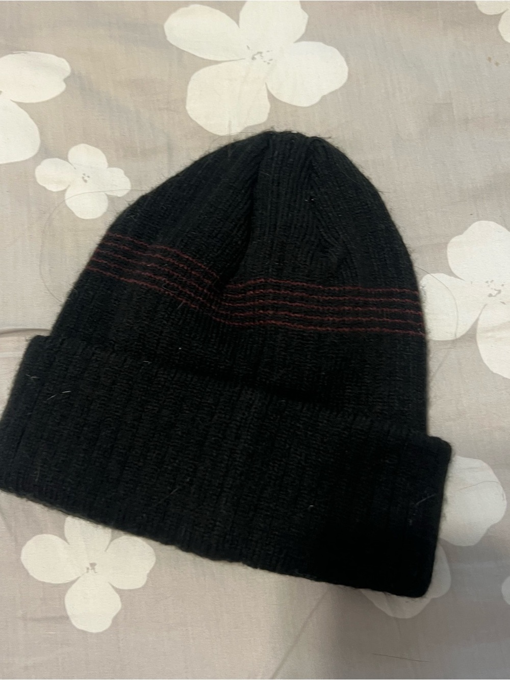 Supreme Black Acrylic Knit Beanie with Red Logo Tag - Picture 2 of 3